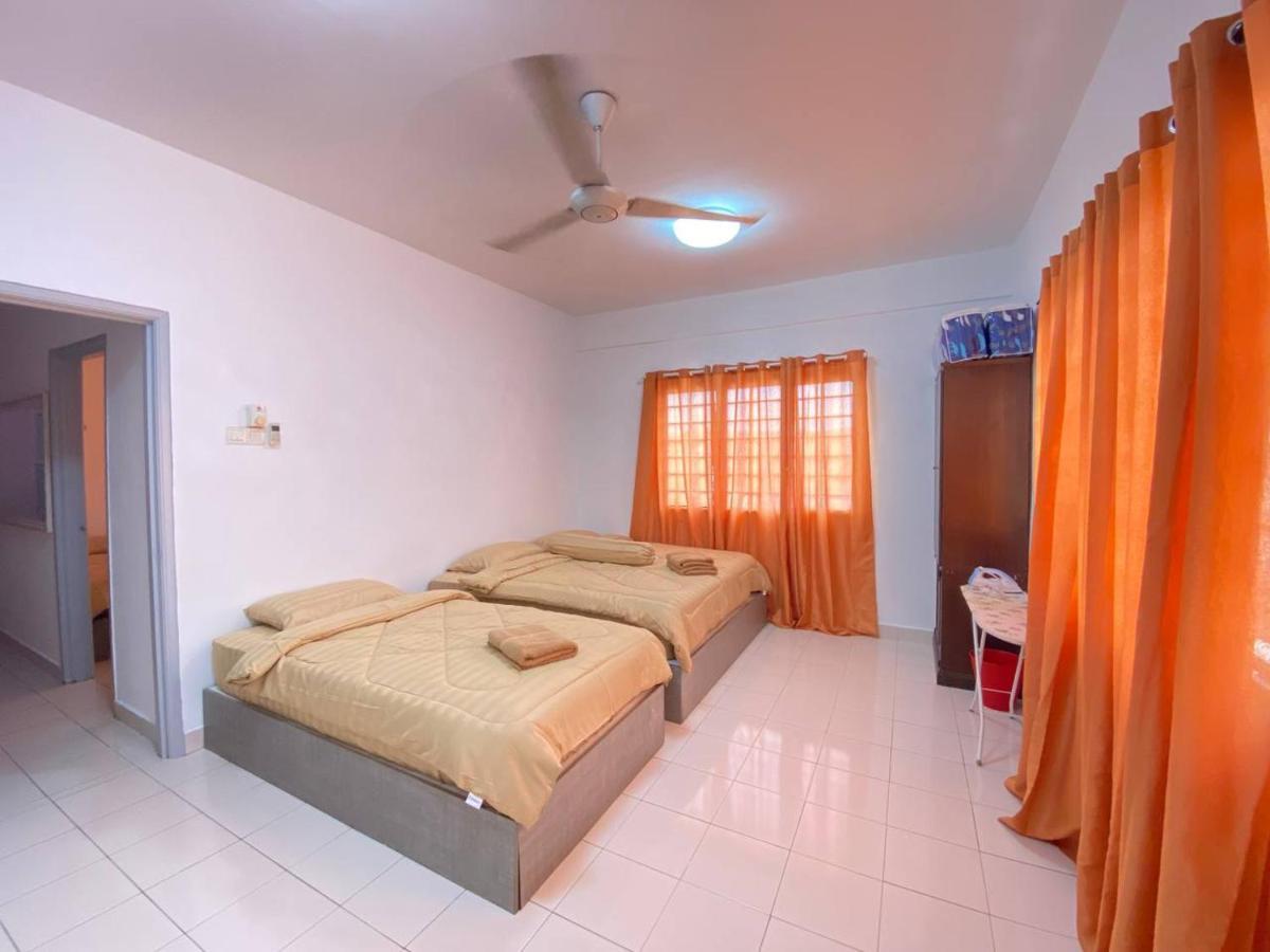 Homestay Juta Mines Seri Kembangan Balakong Serdang Lama Εξωτερικό φωτογραφία