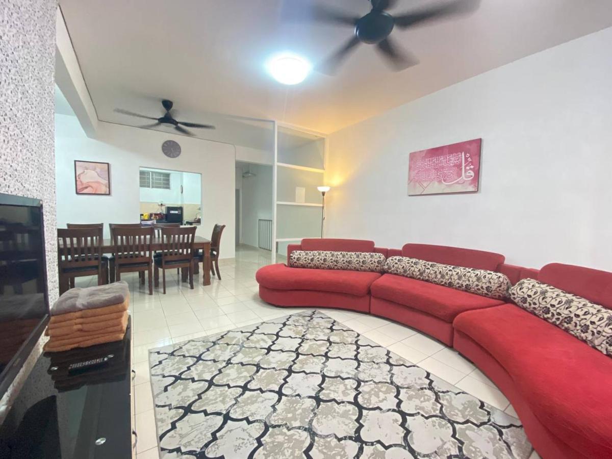 Homestay Juta Mines Seri Kembangan Balakong Serdang Lama Εξωτερικό φωτογραφία