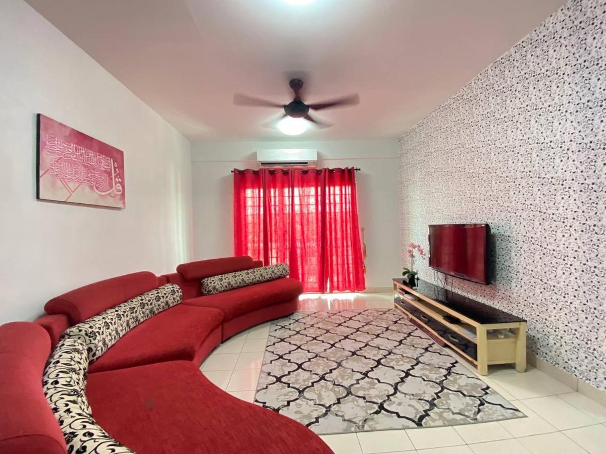 Homestay Juta Mines Seri Kembangan Balakong Serdang Lama Εξωτερικό φωτογραφία